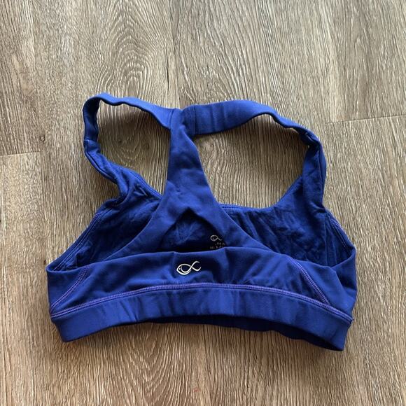 Southern Athletica Y-Not Sports Bra - Picture 2 of 3